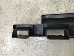Направляющая заднего бампера Ford C-MAX 2003-2010 (ЦЕНТРАЛЬНАЯ 3M51R17B861AE) — фото 9