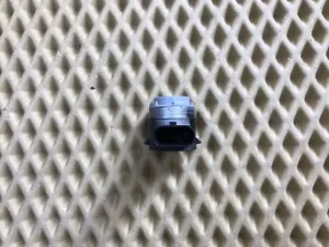 Датчик парковки Seat Leon (5F) 2013-2020 Seat Toledo IV 2013-2019 Skoda Fabia 2015-2021 Skoda Kamiq 2019> Skoda Karoq 2017> Skoda Octavia (A7) 2013-2020 Skoda Rapid 2013-2020 Skoda Superb 2015-2023 Skoda Yeti 2009-2018 VW Amarok 2010> VW Arteon 2017> VW Caddy IV 2016-2020 VW Crafter 2016> VW Golf Sportsvan 2014-2020 VW Golf VII 2012-2020 VW Jetta 2011-2018 VW Jetta 2019> VW Passat [B8] 2015-2024 VW Polo (RUS) 2020-2022 VW Scirocco 2008-2017 VW Teramont 2017> VW Touareg 2018> VW Touran(5T) 2016> VW Transporter T6 2015-2024 (5Q0919275B) — фото 3