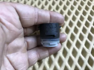 Датчик парковки Seat Leon (5F) 2013-2020 Seat Toledo IV 2013-2019 Skoda Fabia 2015-2021 Skoda Kamiq 2019> Skoda Karoq 2017> Skoda Octavia (A7) 2013-2020 Skoda Rapid 2013-2020 Skoda Superb 2015-2023 Skoda Yeti 2009-2018 VW Amarok 2010> VW Arteon 2017> VW Caddy IV 2016-2020 VW Crafter 2016> VW Golf Sportsvan 2014-2020 VW Golf VII 2012-2020 VW Jetta 2011-2018 VW Jetta 2019> VW Passat [B8] 2015-2024 VW Polo (RUS) 2020-2022 VW Scirocco 2008-2017 VW Teramont 2017> VW Touareg 2018> VW Touran(5T) 2016> VW Transporter T6 2015-2024 (5Q0919275B) — фото 4