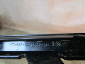 Молдинг заднего бампера правый VW Polo (Sed RUS) 2011> (ПОСЛЕ 04.05.2015 ГОДА 6RF853842) — фото 3