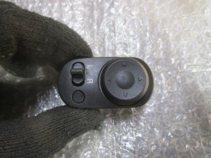 Переключатель регулировки зеркала Chevrolet,Daewoo Lacetti 2003-2013,Nubira 2003-2007 (96546913) — фото 1