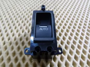 Кнопка стеклоподъемника Honda Accord VIII 2008-2015 (ЗАДНЯЯ ЛЕВАЯ 35780TL0E02) — фото 2