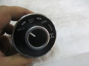 Кнопка переключения режимов подвески VW Touareg 2002-2010 — фото 2