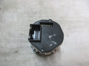 Кнопка переключения режимов подвески VW Touareg 2002-2010 — фото 3