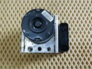 Блок ABS Opel Astra H / Family 2004-2015 — фото 3