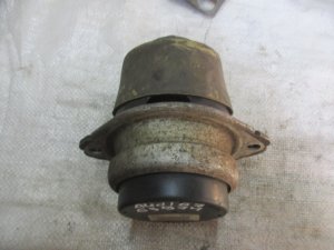 Опора двигателя VW Touareg 2002-2010 (3,0TDI 7L8199131A) — фото 2