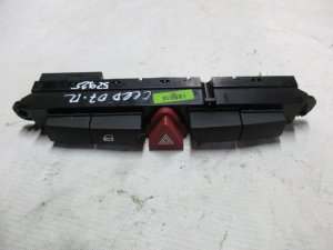 Блок кнопок Kia Ceed 2007-2012 (АВАРИЙНОЙ СИГНАЛИЗАЦИИ ЦЕНТРАЛЬНОГО ЗАМКА 937001H900) — фото 1