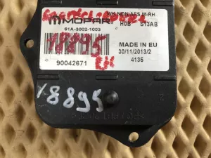 Блок управления светом Jeep Grand Cherokee (WK2) 2010-2022 (ПРАВЫЙ УПРАВЛЕНИЯ АДАПТИВНЫМ ОСВЕЩЕНИЕМ 68209771AA) — фото 5