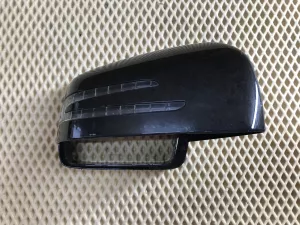 Накладка зеркала правого Mercedes Benz GL/GLS-Class (X166) 2012-2019 Mercedes Benz GL/GLS-Class (X166) 2012-2019 Mercedes Benz GLE-Class Coupe (C292) 2015-2019 Mercedes Benz M/GLE-Class ML (W166) 2011-2018 Mercedes Benz M/GLE-Class ML (W166) 2011-2018 (A1668100101) — фото 1