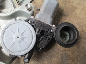 Стеклоподъемник электр. задний правый Toyota Corolla E15 2006-2013,Auris (E15) 2006-2012,ES (SV40) 2006-2012 (6980312180) — фото 3