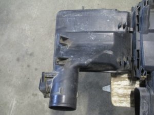 Корпус воздушного фильтра Mazda 3 (BK) 2002-2009 (1.3 1.6 В СБОРЕ ZJ0113Z0XD) — фото 4