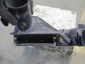 Корпус воздушного фильтра Mazda 3 (BK) 2002-2009 (1.3 1.6 В СБОРЕ ZJ0113Z0XD) — фото 5