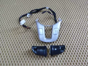 Блок кнопок в руль Kia Ceed 2007-2012 (В РУЛЕВОЕ КОЛЕСО 967201H100 967201H200 967201H550) — фото 1