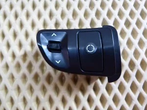 Блок кнопок в руль Kia Ceed 2007-2012 (В РУЛЕВОЕ КОЛЕСО 967201H100 967201H200 967201H550) — фото 2