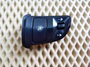 Блок кнопок в руль Kia Ceed 2007-2012 (В РУЛЕВОЕ КОЛЕСО 967201H100 967201H200 967201H550) — фото 2
