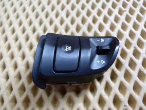 Блок кнопок в руль Kia Ceed 2007-2012 (В РУЛЕВОЕ КОЛЕСО 967201H100 967201H200 967201H550) — фото 2