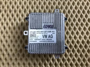 Блок ксеноновой лампы Skoda Superb (3V) 2015-2023 VW Polo (RUS) 2020-2022 (992941571AA) — фото 1