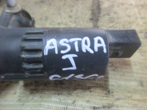 Насос омывателя Opel Astra J 2010-2017 — фото 5