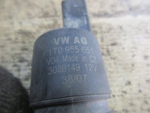 Насос омывателя VW Jetta 2006-2011 — фото 5