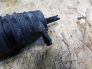 Насос омывателя VW Jetta 2006-2011 — фото 3