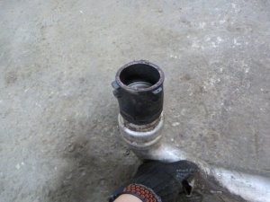 Патрубок интеркулера VW Touareg 2002-2010 — фото 4