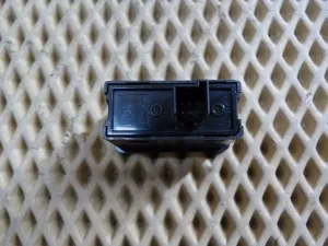 Кнопка стеклоподъемника задняя левая Opel Astra H / Family 2004-2015 — фото 3