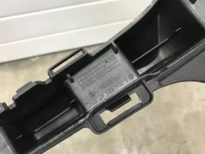 Направляющая переднего бампера Mercedes Benz W204 2007-2015 (ПОСЛЕ 2010 ГОДА A2048854065) — фото 14