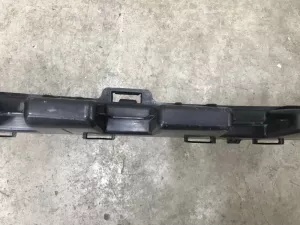 Направляющая переднего бампера Mercedes Benz W204 2007-2015 (ПОСЛЕ 2010 ГОДА A2048854065) — фото 9