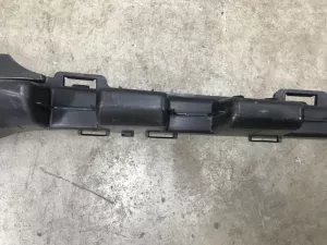 Направляющая переднего бампера Mercedes Benz W204 2007-2015 (ПОСЛЕ 2010 ГОДА A2048854065) — фото 10