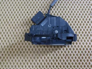 Замок двери передней левой Ford Focus III 2011-2019 (5 КОНТАКТОВ BM5AA21813AD) — фото 3