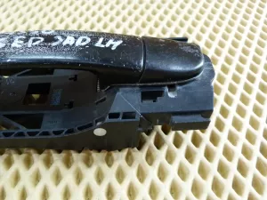 Ручка наружная двери задней левая VW Polo (Sed RUS) 2011> (В СБОРЕ 5N0837205M 5N0839885H) — фото 4