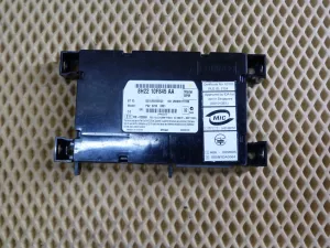 Блок электронный Land Rover Range Rover Sport 2005-2012 (МОДУЛЬ УПРАВЛЕНИЯ BLUETOOTH 8H2210F845AA) — фото 1