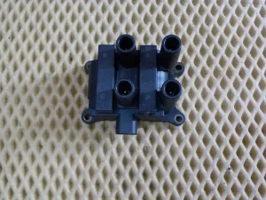 Катушка зажигания Ford B-MAX 2012-2018 Ford C-MAX 2010-2019 Ford EcoSport 2012-2023 Ford Fiesta 2008-2019 Ford Focus II 2008-2011 Ford Focus III 2011-2019 Ford Mondeo IV 2007-2015 (CM5G12029FA) — фото 2