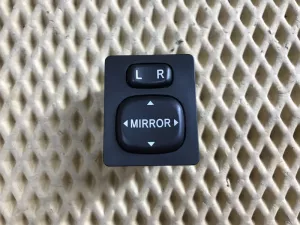 Переключатель регулировки зеркала Toyota RAV 4 2000-2005 — фото 1