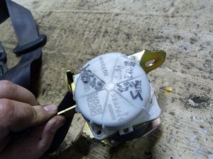Ремень безопасности задний левый Toyota RAV 4 2000-2005 — фото 5