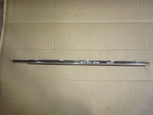 Бархотка стекла двери задней правой наружная Lexus GS 300/400/430 2005-2011 (ХРОМ 7573030360) — фото 1