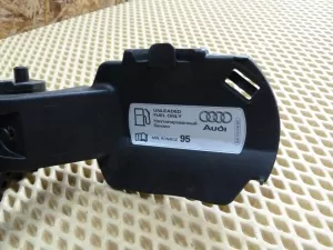 Ниша лючка бензобака Audi A1 (8X) 2010-2018 (8X0809906) — фото 15