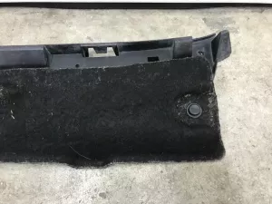 Направляющая заднего бампера Opel Corsa D 2006-2015 (ЦЕНТРАЛЬНАЯ 13179908 1406211) — фото 4