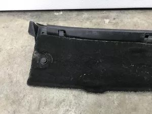 Направляющая заднего бампера Opel Corsa D 2006-2015 (ЦЕНТРАЛЬНАЯ 13179908 1406211) — фото 2