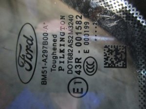Стекло кузовное глухое правое Ford Focus III 2011-2019 (ХЭТЧБЕК) — фото 3