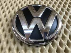 Эмблема на крышку багажника VW Jetta 2011-2018 VW Polo (Sed RUS) 2011-2020 (5C6853630E) — фото 4