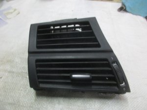 Дефлектор воздушный левый BMW X5 E70 2007-2013 — фото 1