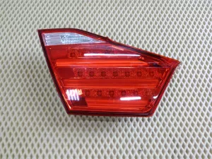 Фонарь задний внутренний левый Toyota Camry V50 2011> (ДО 2015 ГОДА 8159133200) — фото 1