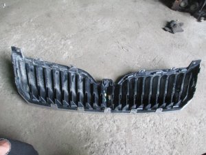 Решетка радиатора Skoda Superb 2008-2015 (ПОСЛЕ 2013Г. С ХРОМОМ 3T0853668B) — фото 3