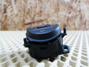 Блок кнопок в руль Ford Focus III 2011-2019 (НА РУЛЬ УПРАВЛЕНИЯ МАГНИТОЛОЙ AM5T14K147AA) — фото 2