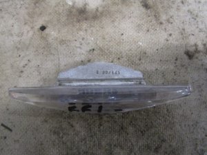Повторитель на крыло белый Ford Focus I 1998-2005 (4333985) — фото 2