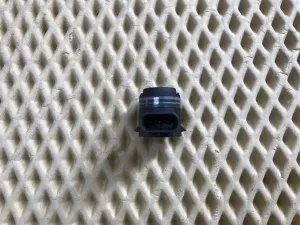 Датчик парковки Skoda Fabia 2015-2021 Skoda Kamiq 2019> Skoda Karoq 2017> Skoda Octavia (A7) 2013-2020 Skoda Rapid 2013-2020 Skoda Superb 2015-2023 Skoda Yeti 2009-2018 VW Amarok 2010> VW Arteon 2017> VW Caddy IV 2016-2020 VW Crafter 2016> VW Golf Sportsvan 2014-2020 VW Golf VII 2012-2020 VW Jetta 2011-2018 VW Jetta 2019> VW Passat [B8] 2015-2024 VW Polo (RUS) 2020-2022 VW Scirocco 2008-2017 VW Teramont 2017> VW Touareg 2018> VW Touran(5T) 2016> VW Transporter T6 2015-2024 (5Q0919275) — фото 3