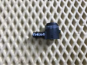 Датчик парковки Skoda Fabia 2015-2021 Skoda Kamiq 2019> Skoda Karoq 2017> Skoda Octavia (A7) 2013-2020 Skoda Rapid 2013-2020 Skoda Superb 2015-2023 Skoda Yeti 2009-2018 VW Amarok 2010> VW Arteon 2017> VW Caddy IV 2016-2020 VW Crafter 2016> VW Golf Sportsvan 2014-2020 VW Golf VII 2012-2020 VW Jetta 2011-2018 VW Jetta 2019> VW Passat [B8] 2015-2024 VW Polo (RUS) 2020-2022 VW Scirocco 2008-2017 VW Teramont 2017> VW Touareg 2018> VW Touran(5T) 2016> VW Transporter T6 2015-2024 (5Q0919275) — фото 2