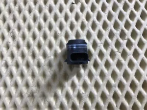 Датчик парковки Skoda Fabia 2015-2021 Skoda Kamiq 2019> Skoda Karoq 2017> Skoda Octavia (A7) 2013-2020 Skoda Rapid 2013-2020 Skoda Superb 2015-2023 Skoda Yeti 2009-2018 VW Amarok 2010> VW Arteon 2017> VW Caddy IV 2016-2020 VW Crafter 2016> VW Golf Sportsvan 2014-2020 VW Golf VII 2012-2020 VW Jetta 2011-2018 VW Jetta 2019> VW Passat [B8] 2015-2024 VW Polo (RUS) 2020-2022 VW Scirocco 2008-2017 VW Teramont 2017> VW Touareg 2018> VW Touran(5T) 2016> VW Transporter T6 2015-2024 (5Q0919275) — фото 3