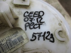 Насос топливный электрический Kia Ceed 2007-2012 (311101H000) — фото 10